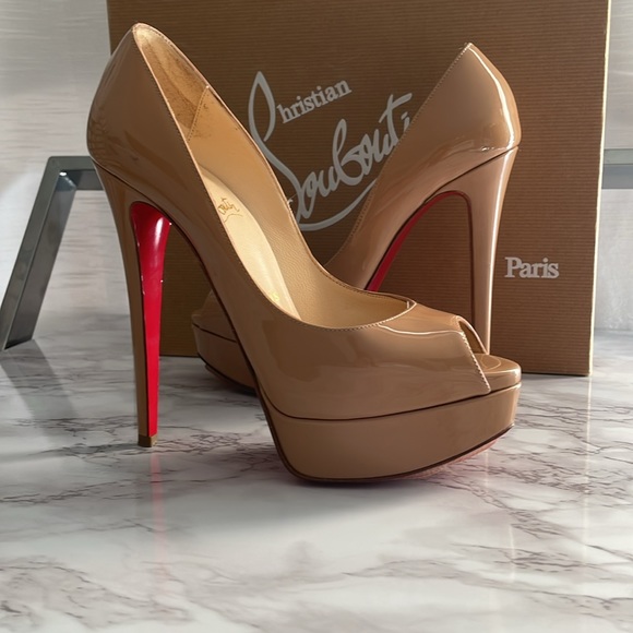 Only worn a couple times- Dusty bag and box included. - Picture 6 of 7